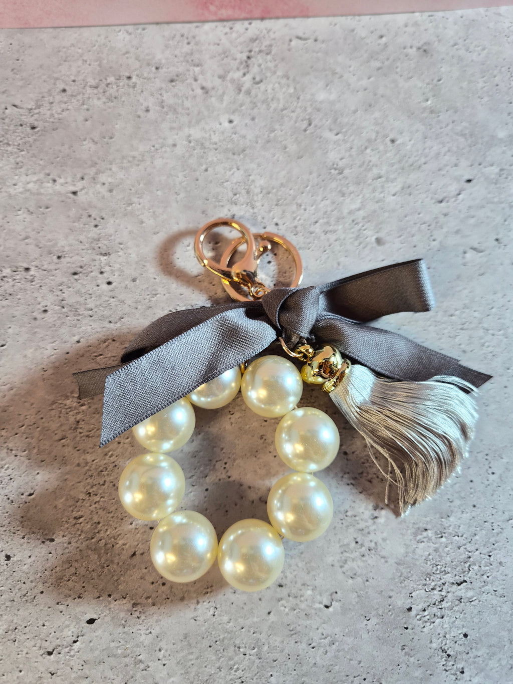 Large Pearl Wristlet
