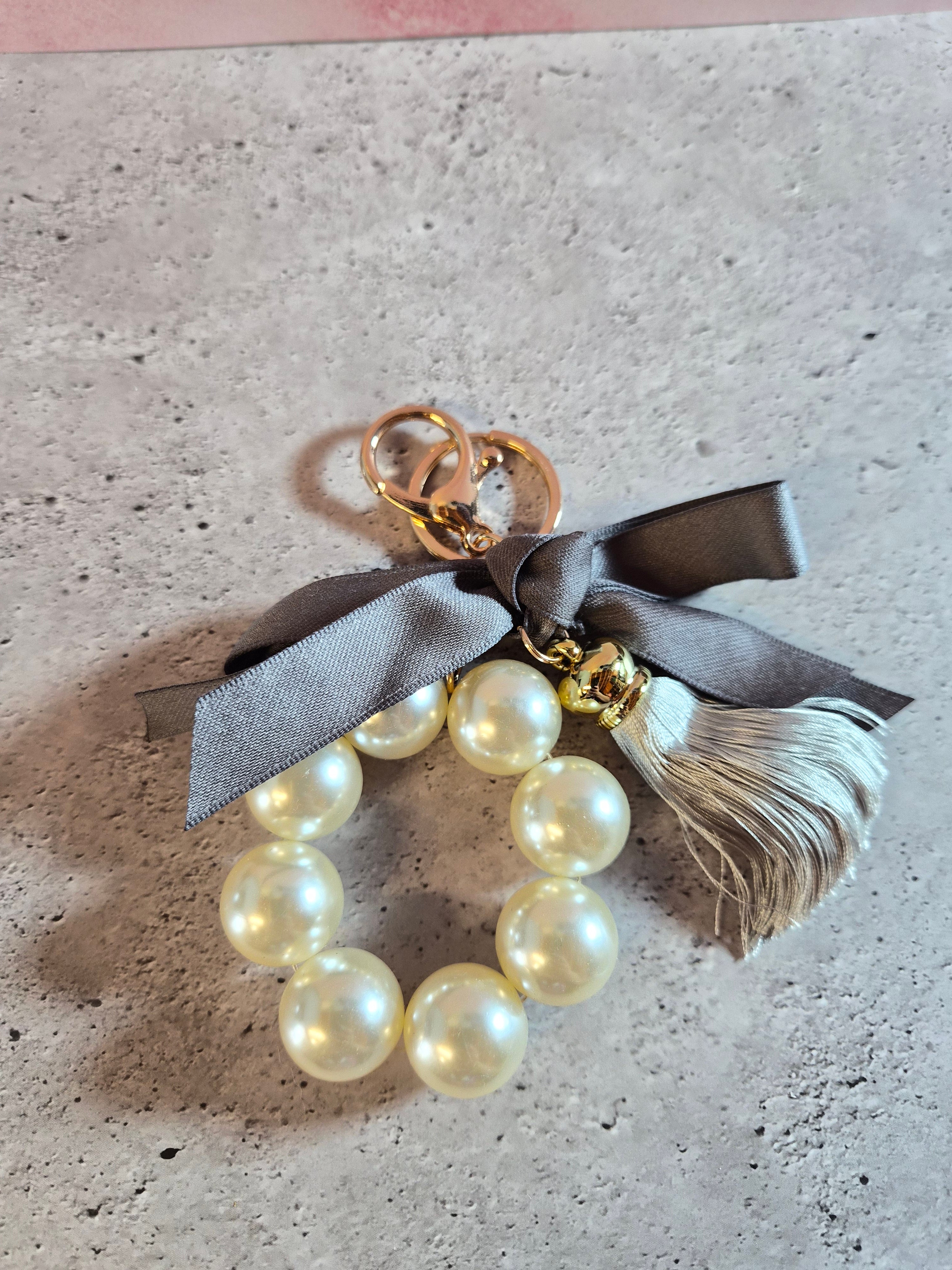 Large Pearl Wristlet