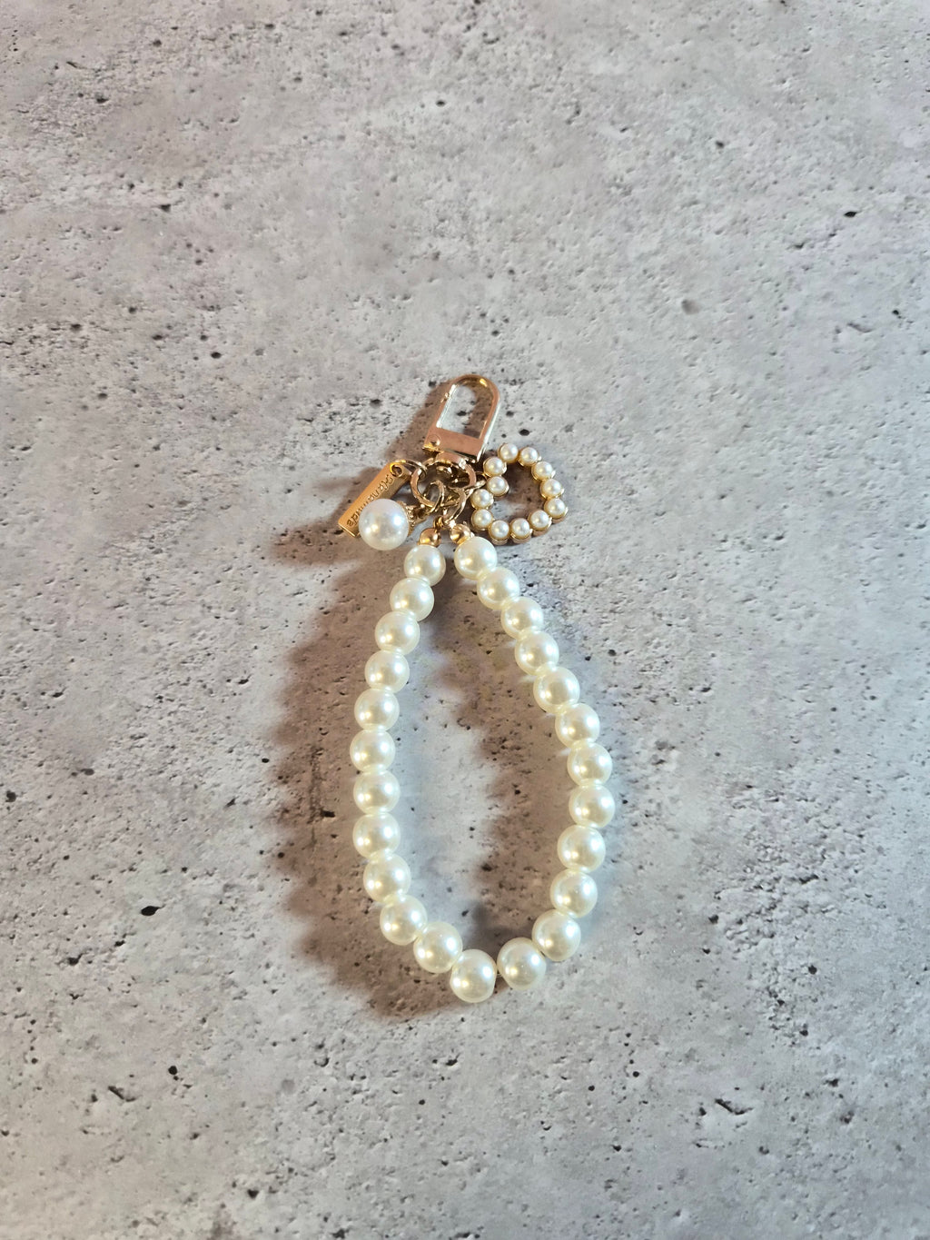 Small Pearl Wristlet